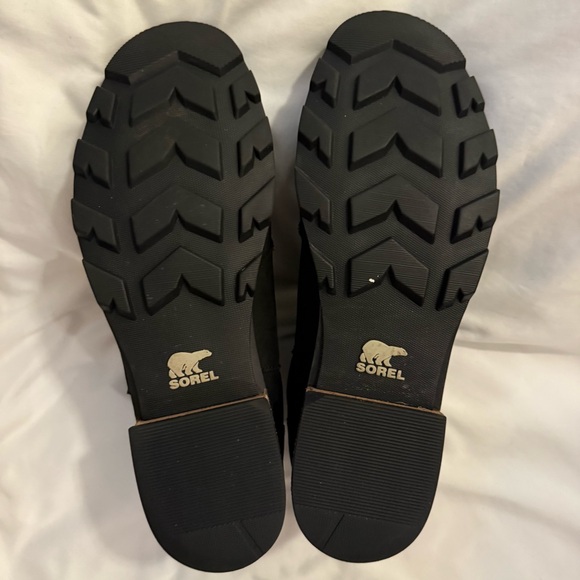 Like New Sorel Emelie I Waterproof Leather Chelsea Boot - Picture 4 of 8